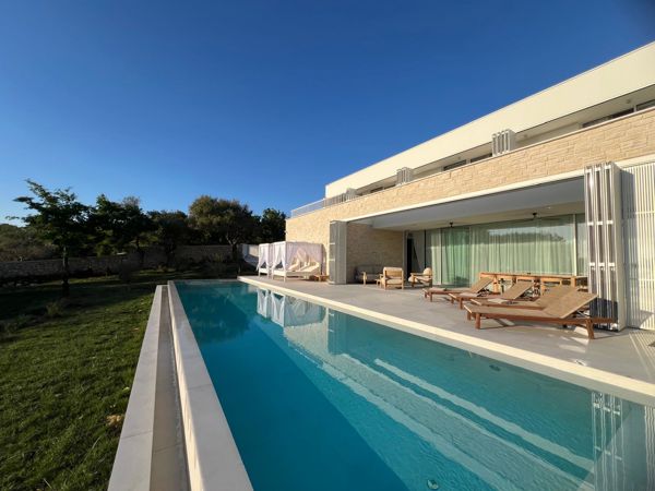 Villa Pago